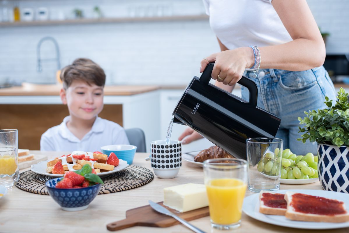 Lauben Electric Kettle 1800BC – voda přesně na míru nápojům